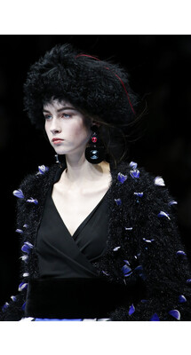 Details  Giorgio Armani Fall 2018 Ready-to-Wear ,  Детали Джорджо Армани осень зима 2018 , Fashion show , неделя моды в Милане , MFW , Mainstyles